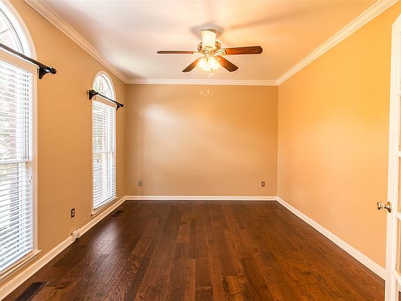 5th image of 115 Sanoma Dr