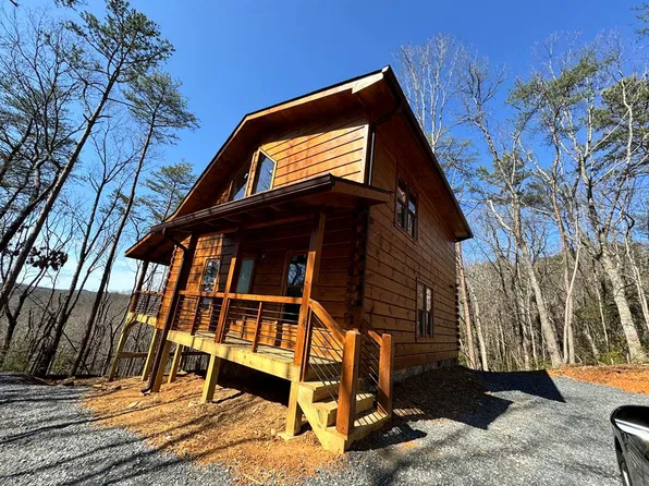 1052 Cherry Lake Dr, Ellijay, GA 30540