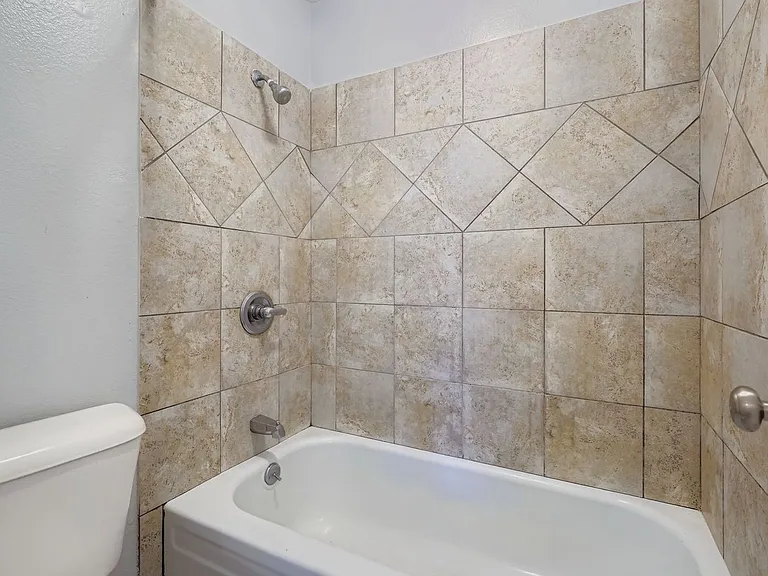 2880 Eliot Cir — Photo 13