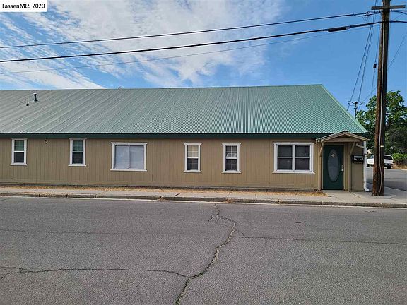 3rd image of 605 Elm St