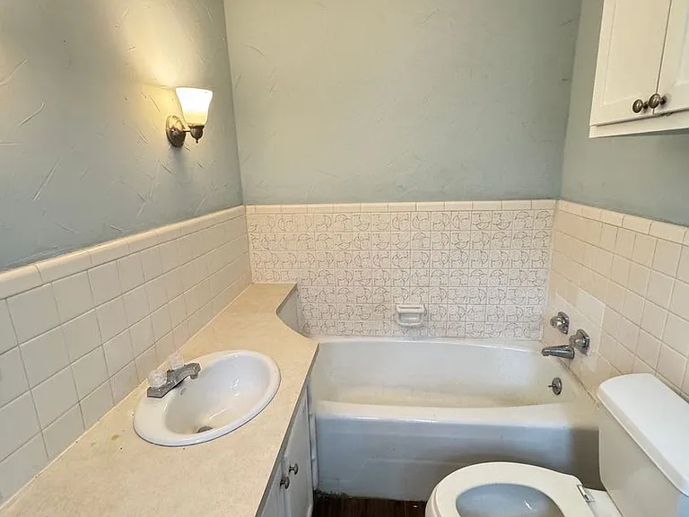208 SW #B — Photo 9