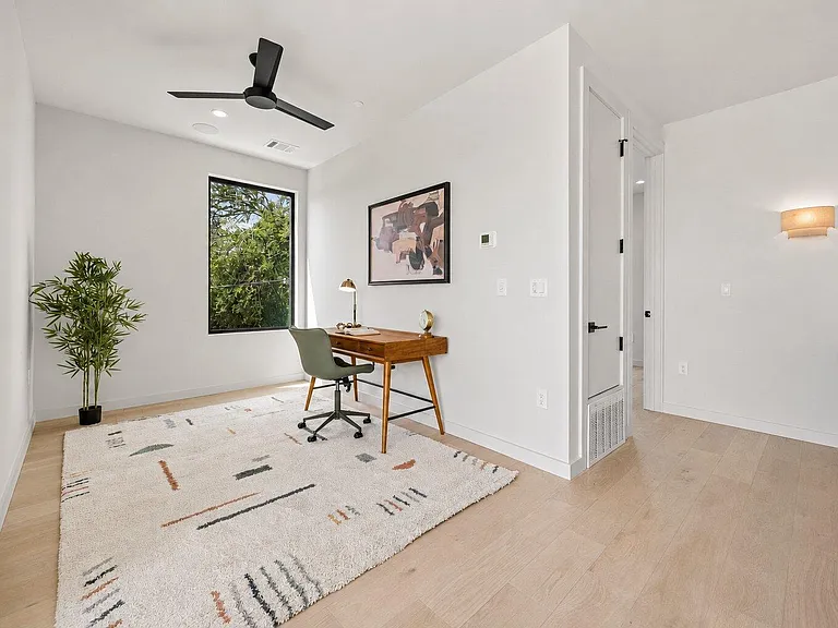 1403 Barton Hills Dr #3 — Photo 11