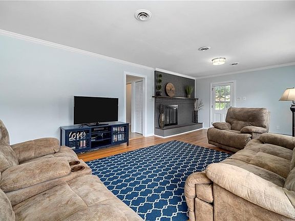 3rd image of 3600 Lockshire Dr