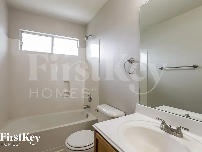 1511 Oxberg Trl — Photo 9