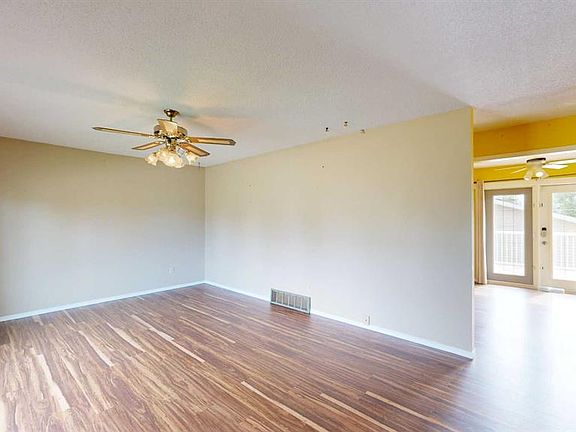 4th image of 4111 W 61st St