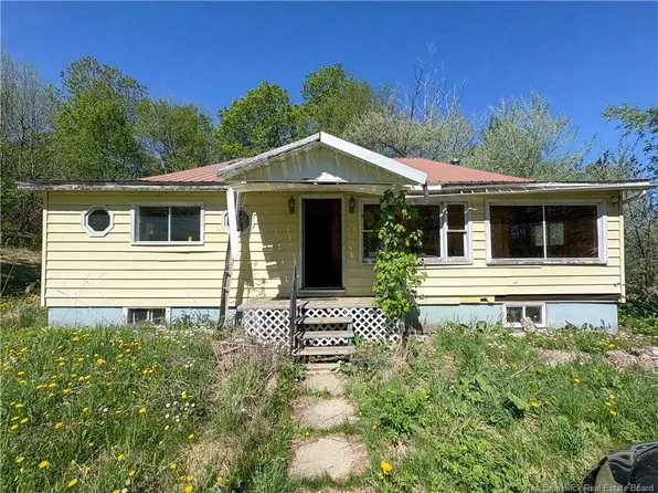 284 Main St, Meductic, NB E6H 1E5