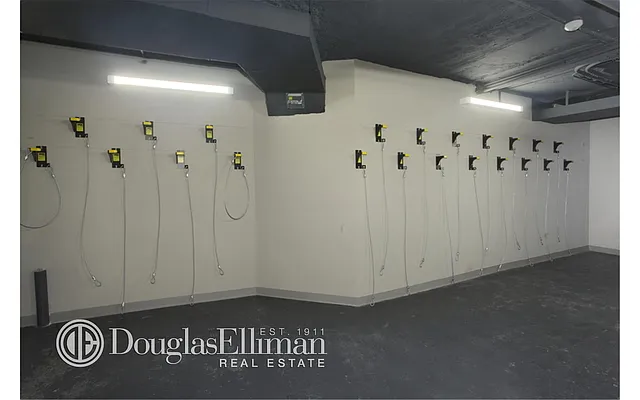 Rented by Douglas Elliman | media 33