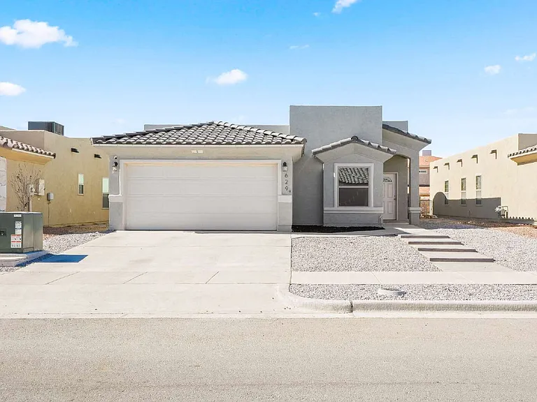629 Cedarwood Ave — Photo 1