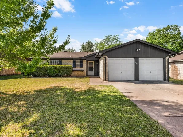 6640 Betty Dr, Watauga, TX 76148