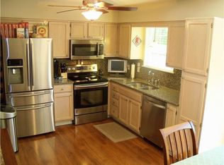 6123 NE Moonstone Ct, Lees Summit, MO 64064