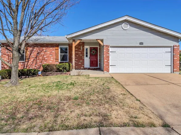 1965 Saint Johns Xing, Arnold, MO 63010