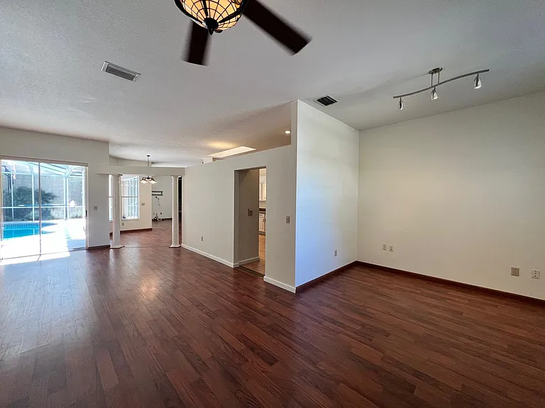 9639 Fox Hearst Rd — Photo 7