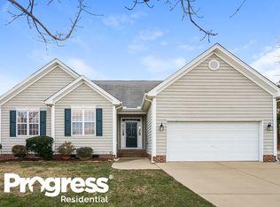 1616 Maizefield Ln, Fuquay Varina, NC 27526