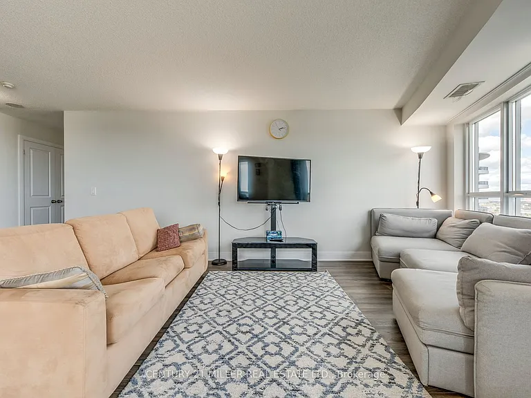 125 Village Green Sq #3803 — Photo 6