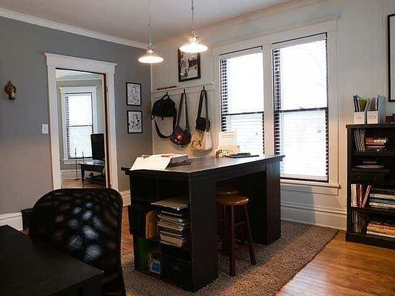Office/parlor/5th bedroom no closet