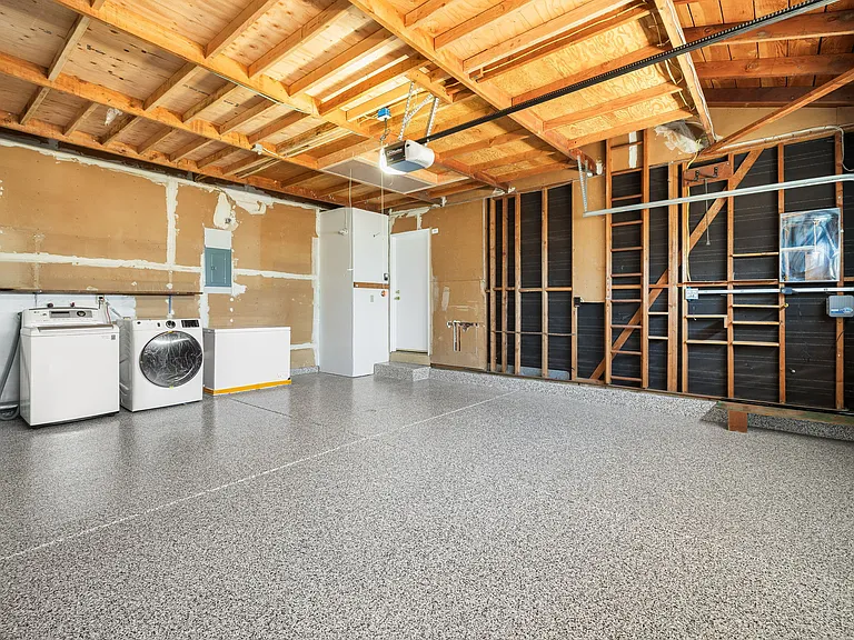 35047 Clover St — Photo 12