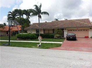 5817 Laurel Green Cir, Boynton Beach, FL 33437