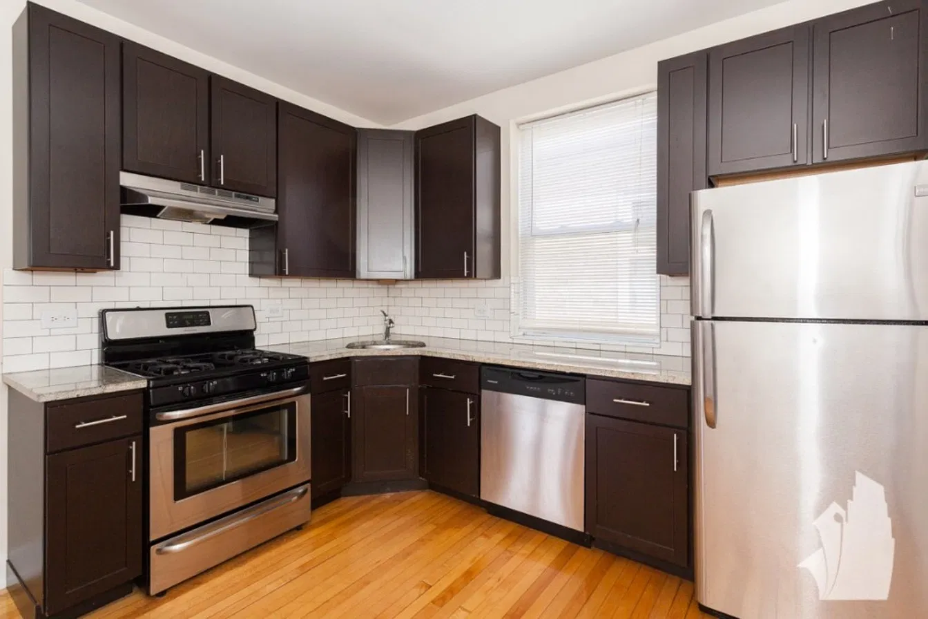 2 bed, $2,995 — Photo 1