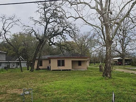 2nd image of 1003 Bob Smith Rd