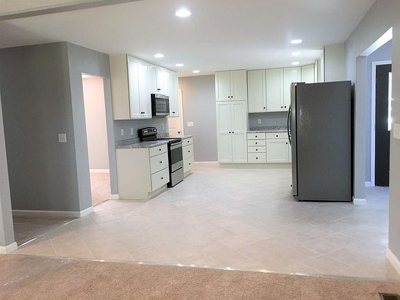 5th image of 444 Dimmick Ave