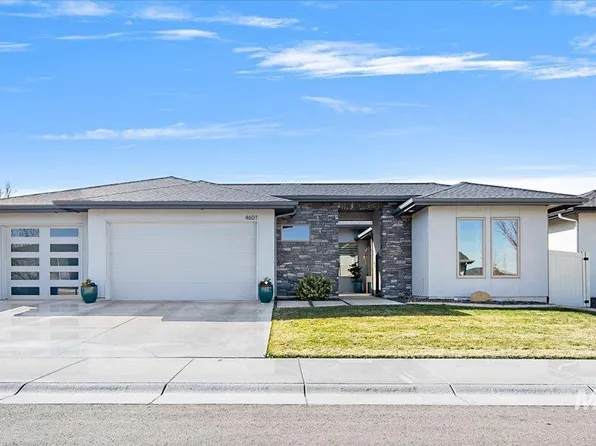 4601 E Copper Point Dr, Meridian, ID 83642