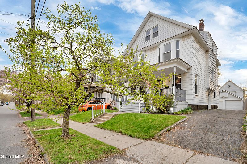 4th image of 126 Elmer Avenue