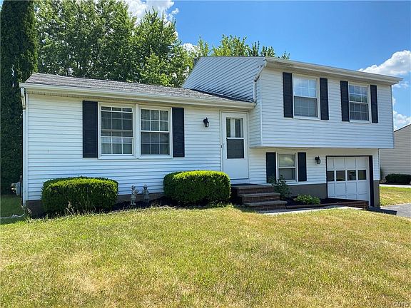 2nd image of 8192 Mantova Dr