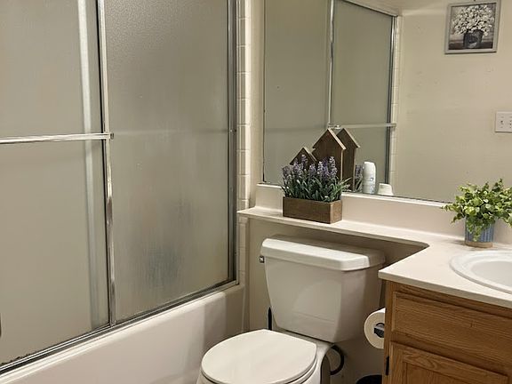 3rd image of 5564 W Indianapolis Ave