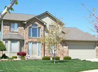 34105 Charlotte Dr, Sterling Heights, MI 48312