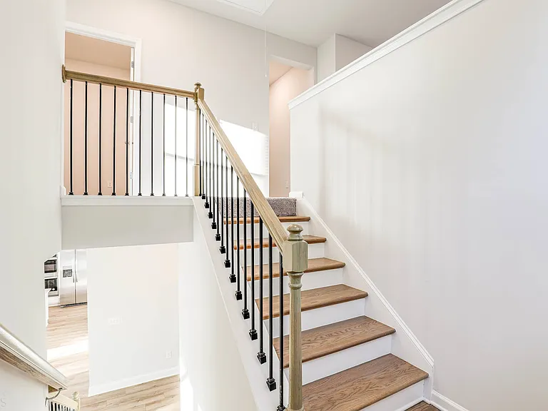 360 Caledonia Ct — Photo 23
