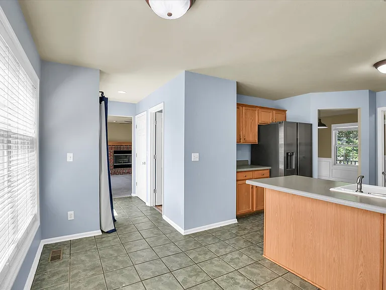 709 Indigo — Photo 13