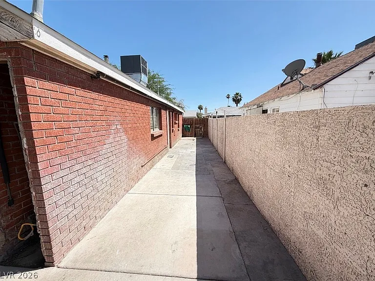 1311 Griffith Ave — Photo 42