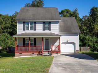 607 Riva Ridge Rd, Sneads Ferry, NC 28460
