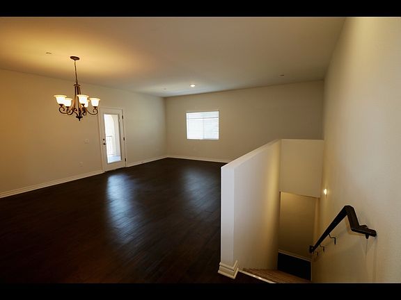 4th image of 606 S Riverside Ave #614-203