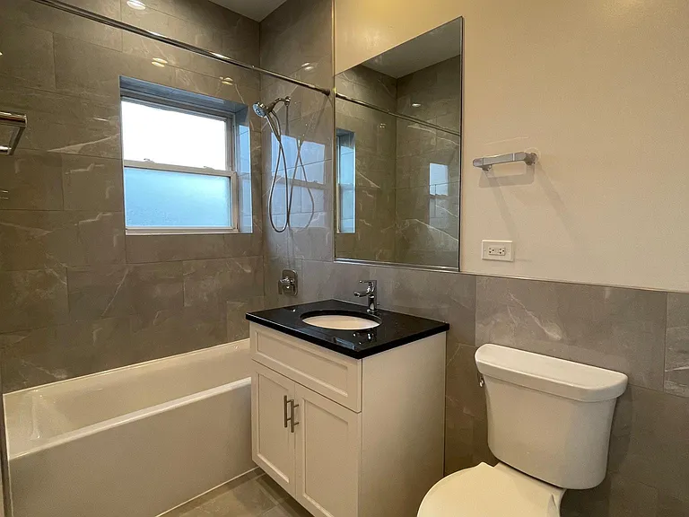 1145 W Lunt Ave — Photo 9