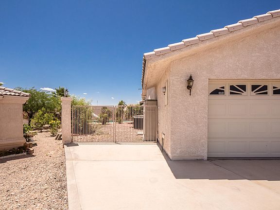 2nd image of 2098 Daytona Pl