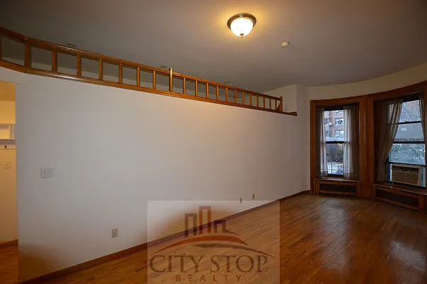 Rented by City Stop Realty | media 16