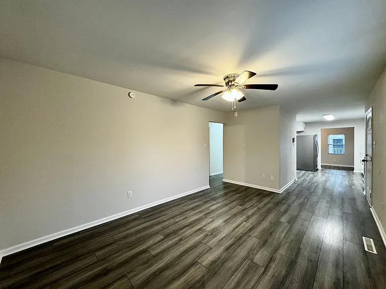 517 Aragona Blvd — Photo 11