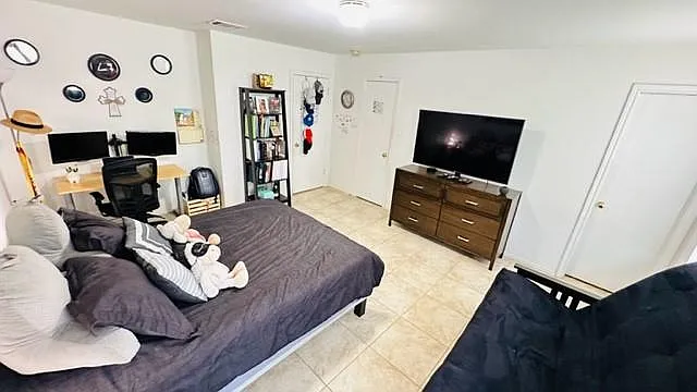 302 Golden Gate Dr — Photo 17