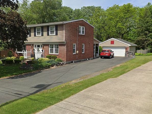 76 McNutt Ave, Albany, NY 12205
