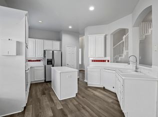 204 Arbor Creek Dr, Euless, TX 76039