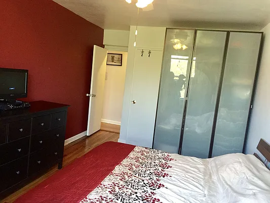 Rented by Padsters Realty LLC | media 22