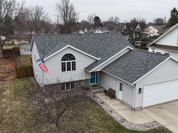 590 E Main St, Lewiston, MN 55952