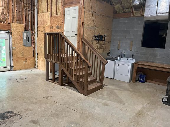 2nd image of 920 Tebeau Dr