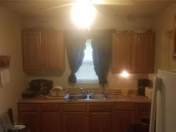 4th image of 5409 College Ave