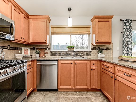 5th image of 7921 194th Street Ct E
