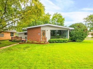 5115 N Graceland Dr, Peoria, IL 61614