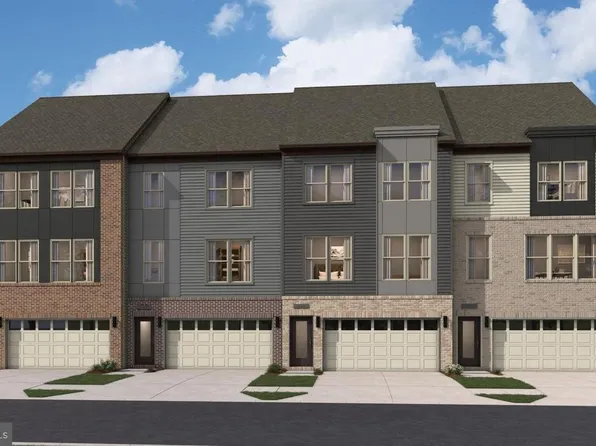 8749 Noether St, Manassas, VA 20109