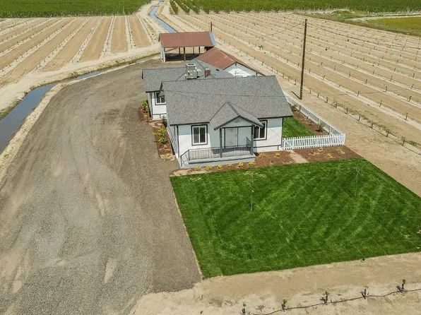 11074 E Conejo Ave, Kingsburg, CA 93631