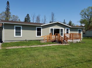 906 Fremont St, Cheboygan, MI 49721